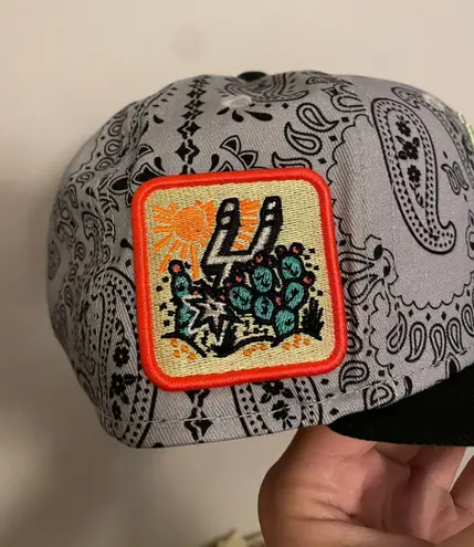 New Era Cap Myfitteds San Antonio spurs de San Antonio paisley wemby inspo size 7 1/4 brand new in store exclusive