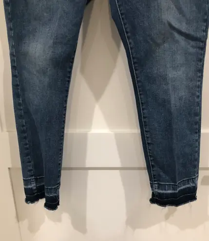 Universal Threads Cropped Jeans