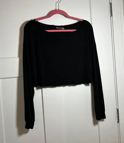Large black crop top, oversized fit