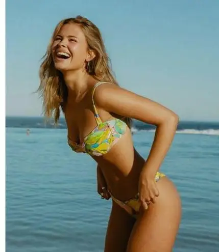 Apres June Celine Ruched Underwire Watercolor Bikini Top Size Large Pink