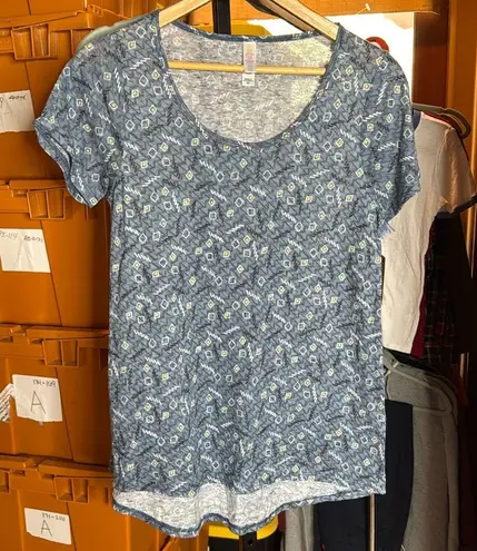 LuLaRoe NWT  Classic T Blue Black Yellow Geometric Size XS