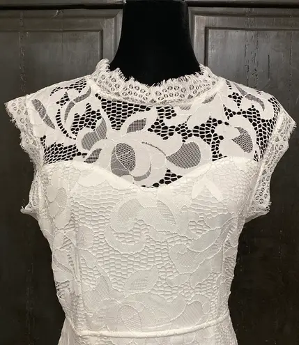 Sans Souci sleeveless white lace dress. Size XL