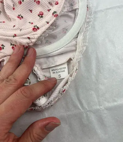 Small strawberry pink floral lace petite bra Size undefined