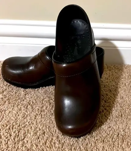 Dansko Professional  Clogs - Cordovan Cabrio