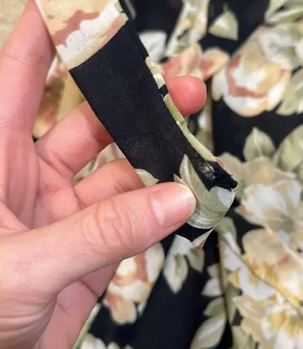 Wendy Ann Vintage Imported Fabric Lace Black Floral Robe Kimono Fits XS/S Read