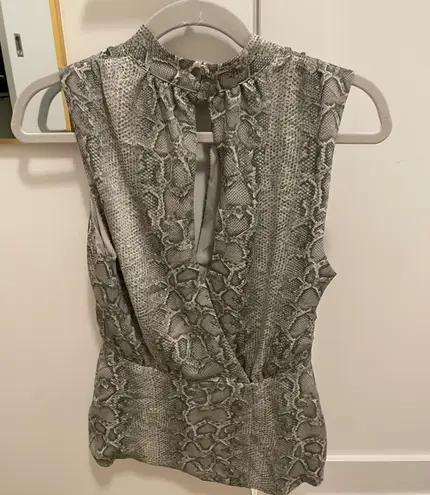 BCBGMAXAZRIA Top