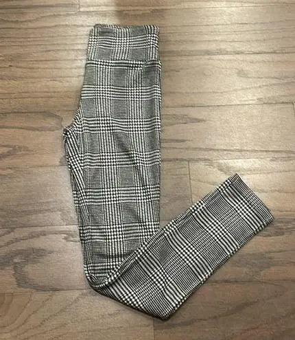 NWT Matty M Black and White Plaid Legging