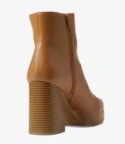 New! Sugar Warrant chunky trendy boots size 9.5 Tan