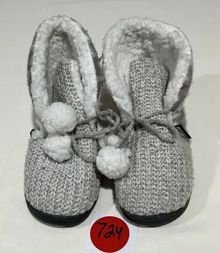 Woman’s Mukluks Size Medium 7