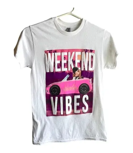 Barbie Car T SHIRT Small Weekend Vibes Puff Letters 100% Cotton Tee Gilden NWOT