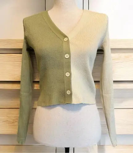 PEACH Two Tone Lightweight Olive Green & Cream Long Sleeve Cropped Sweater