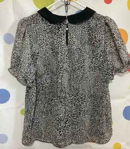 CeCe  Size Media Leopard Print Top Peter Pan Collar