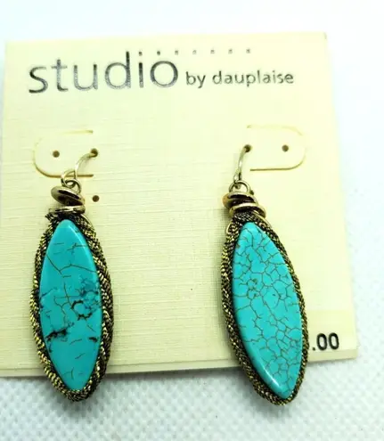 NWT Studio by Dauplaise Turquoise Earrings Blue