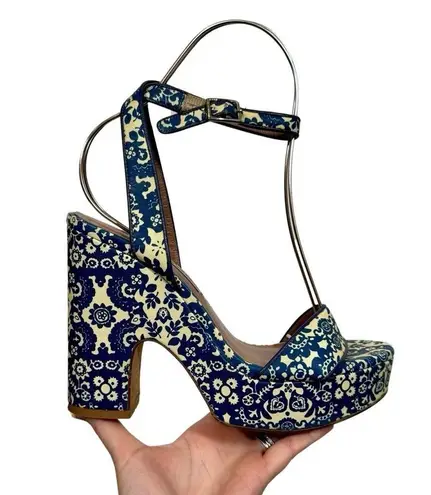 Tabitha Simmons Calla Blue & Ecru Floral Printed Leather Platform Heels Sandals Size 8