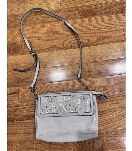 Liz Claiborne  Silver Embellished Flowers Purse Silver Hardware Faux Leather y2k