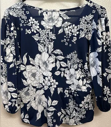 Lavish Floral Mid-Cinch Half-Sleeve Blouse