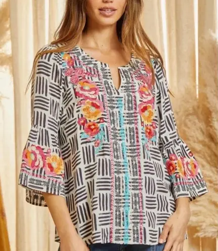 Savanna Jane Size Small Embroidered Blouse Top Black White Flare Sleeve Boho