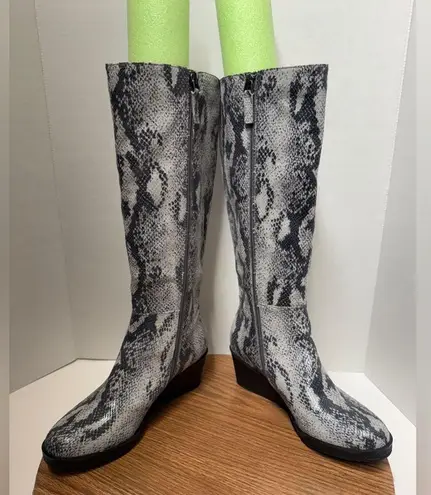 Aerosoles Aerosole Women’s Brenna Knee High Grey Snake Skin Design Tall Fashion Boot