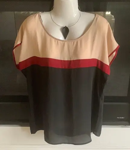 Sweet Rain Woman’s tri-colored blouse