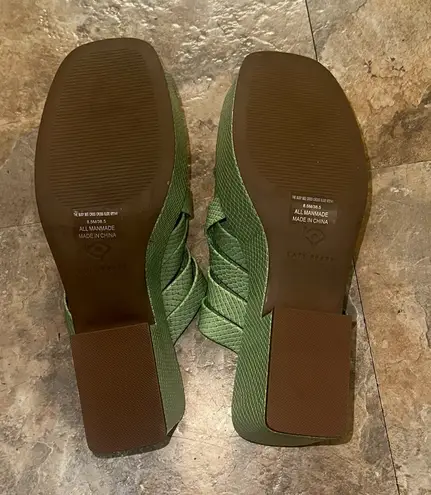 Katy Perry Criss Cross Platform Sandals - The Busy Bee - Size 8.5 - NWOT