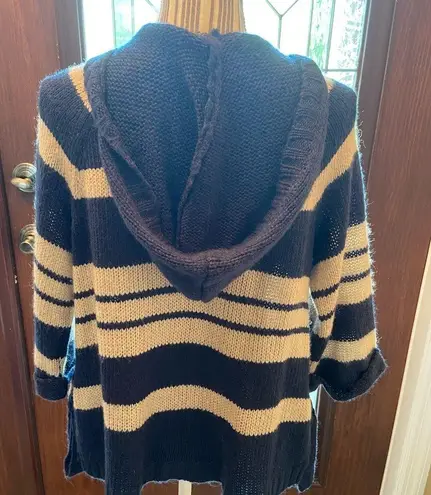 Democracy Blue/Cream Hooded Sweater size Small