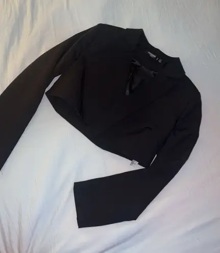 Missguided black crop blazer