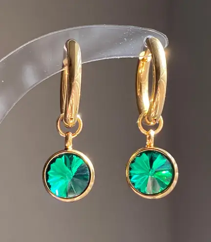 Handmade gold tone stainless steel green simple minimalist hoop earrings💚