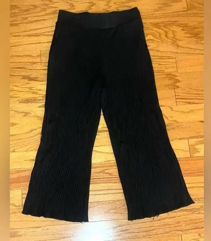 FOR THE REPUBLIC -Black Ripped Cropped Flare Pants Size M