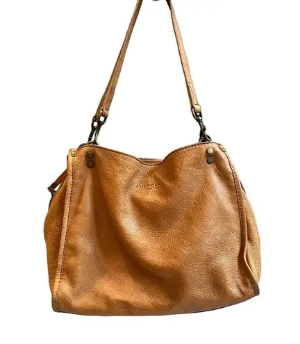 ENTRY American Leather Lenox Triple Satchel
