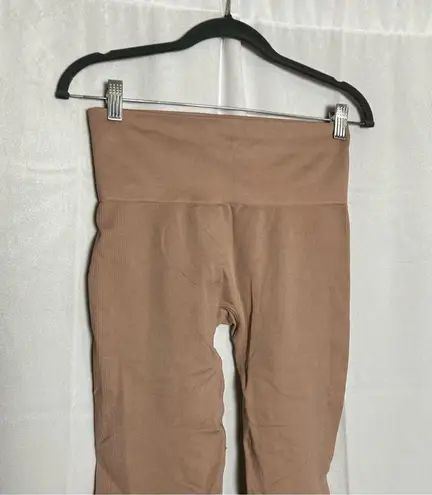 Set Active Cropped Athletic Pull On Elastic Waist Workout Leggings Size Medium