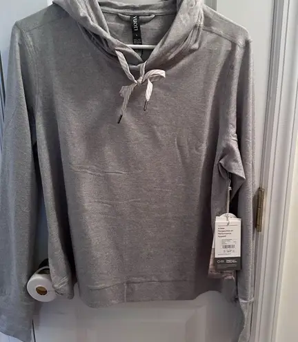 Vuori 🛑SOLD🛑 HALO ESSENTIAL HOODIE SIZE LARGE