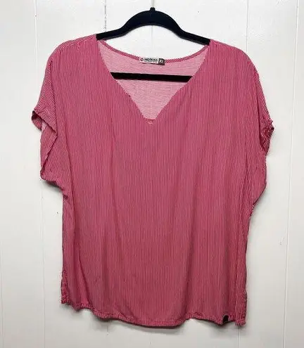 Hot Kiss Women's Pin Striped Red V-Neck Short Sleeve Top Size XL Lightweight