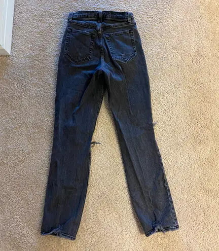 Abercrombie & Fitch Abercrombie Curve Love 90s Ultra High Rise Straight Jeans In Ripped Black Wash 26R