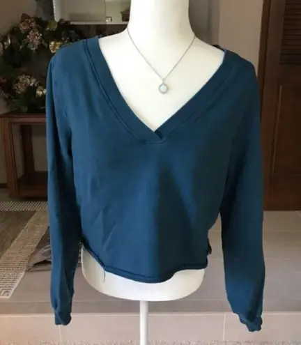 Anthropologie Saturday Sunday by  Matea V Neck Cropped Sweatshirt Blue small