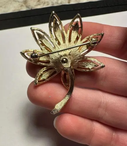 Avon Lotus Flower Gold Tone Brooch Pin Signed