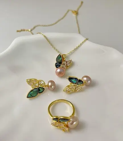 Boutique Real Freshwater pearl Necklace , Ring, and Earring set Butterfly Jewelry Set