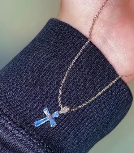 Notte Cross Necklace 