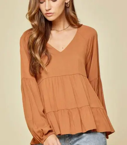 Andree by Unit Camel Women's Tan V-Neck Peplum Top size small