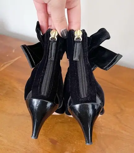 Chloé Chloe • Chris Bow Sandals heels black velvet ankle tie patent leather open toe