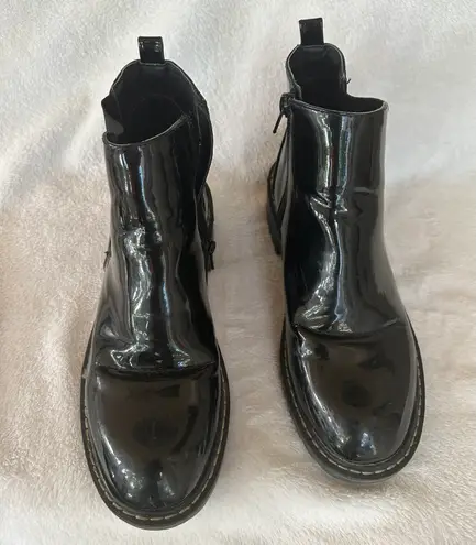 Forever 21 Unisex Boots