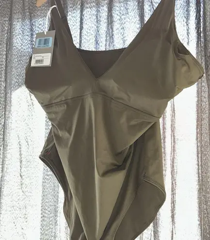 Everlane NWT  One Piece Bathing Suit Size XXL