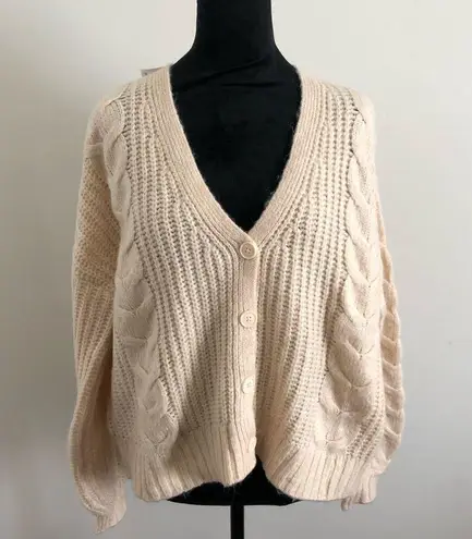 American Eagle  Women's Cable Knit Cardigan Sweater Beige Medium Cozy & Warm NWT