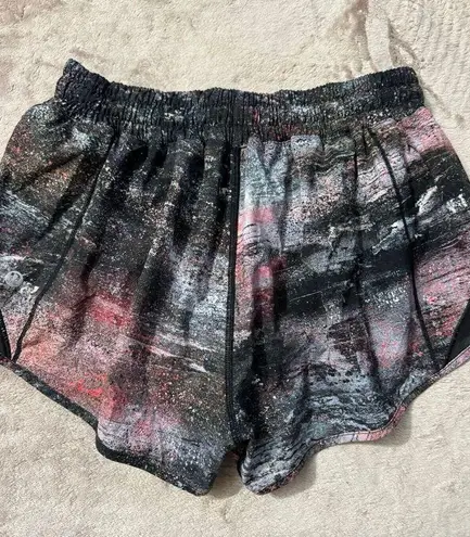 Lululemon  Women's Hotty Hot Short Lined Azurite Poppy Coral Multi Blk Size 6