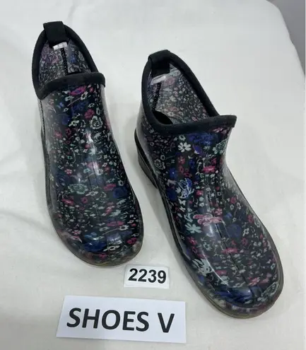 Capelli New York Womans Capelli Black Floral Slip On Runner Ankle Rainboots Size 6