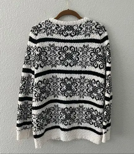 90s Black & White Cozy Sweater Super Soft Size M