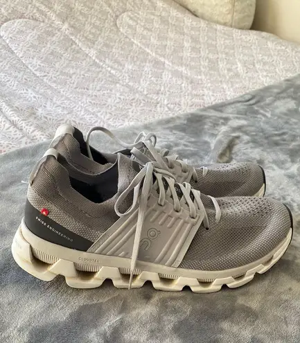 on cloud Running Shoes