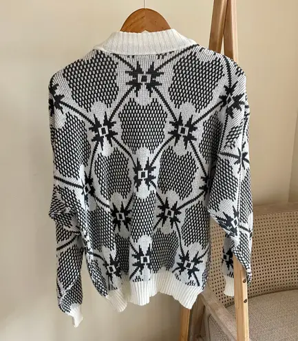 Vintage Starlight Print Chunky Crewneck Sweater in Cream/Gray Gray Size XL