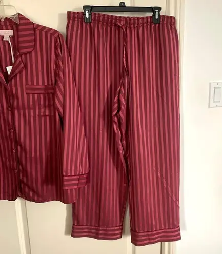 Cabernet Satin Pajama Top and Pants Set in Red Stripe Size L