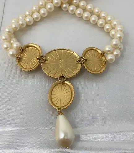 ✨ RARE ✨ Vintage Yves Saint Laurent Faux Pearl Necklace Gold