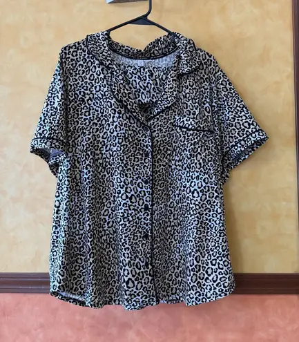 Leopard Print Women's Pajama Top & Short Set Brown Size 3X